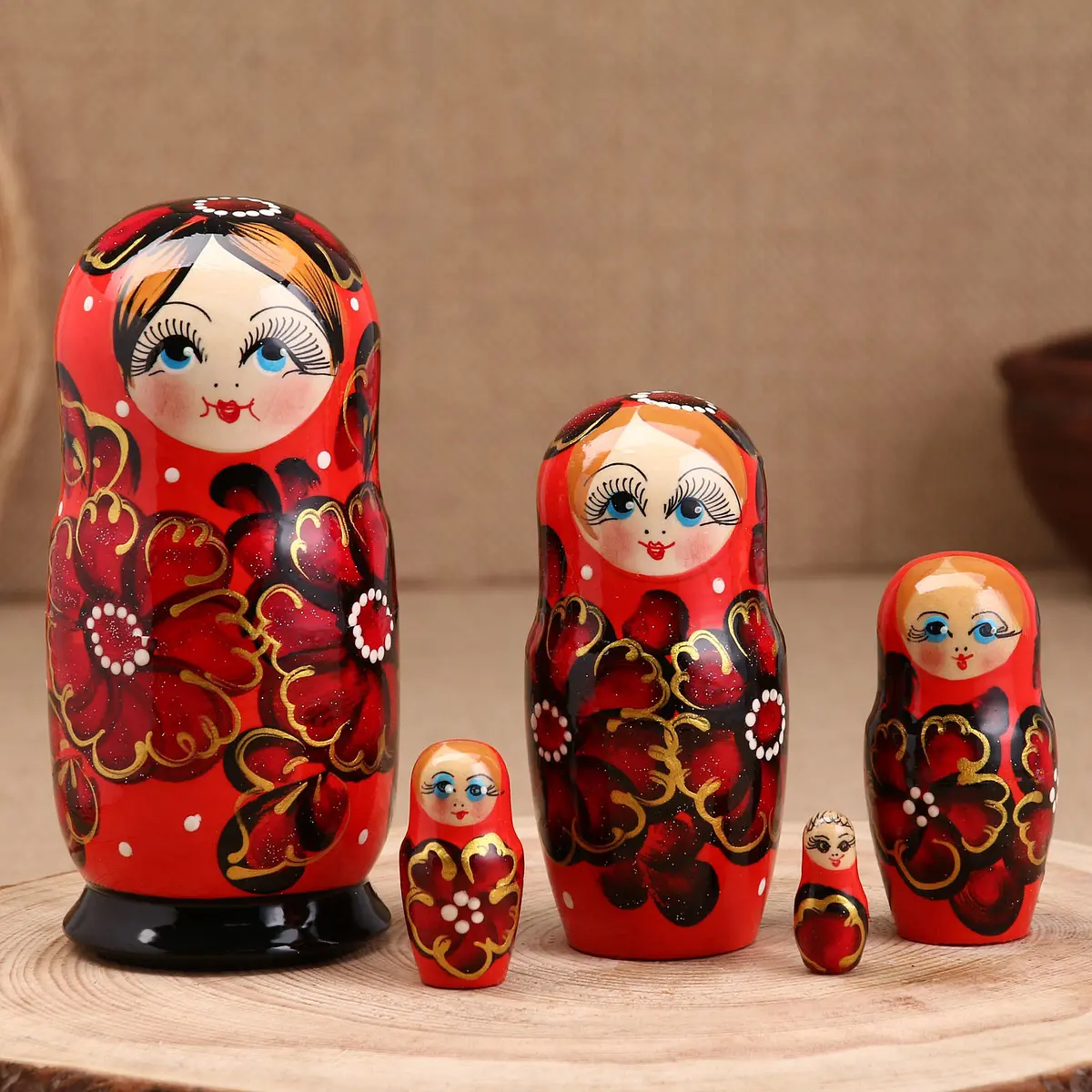 Матрёшка деревянная Ромашка 5-кукольная 16 см красная