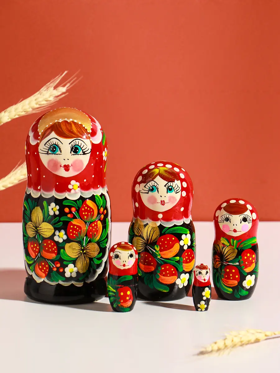 Матрешка деревянная расписная 14 см красно-черная