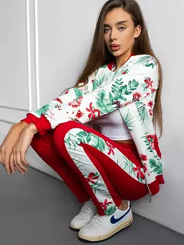 Костюм спортивные