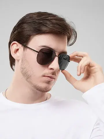 Очки солнцезащитные