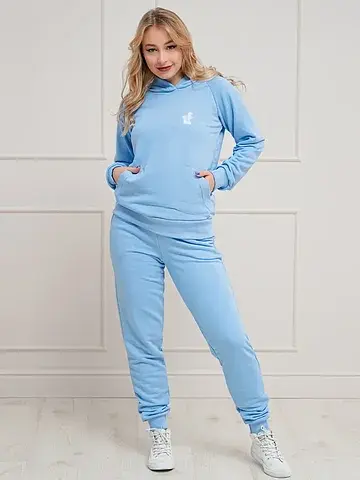 Костюм спортивные