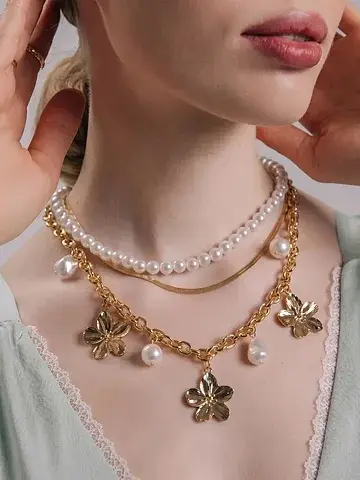 Колье многослойное с подвесками
