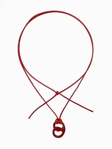 Кулон на шнурке QF