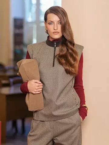 Жилет Stilla