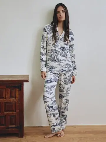 Костюм женский (жакет, брюки)