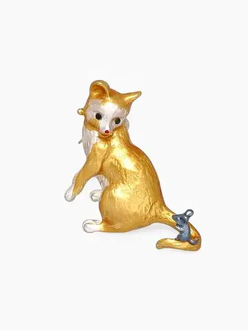Брошь QF